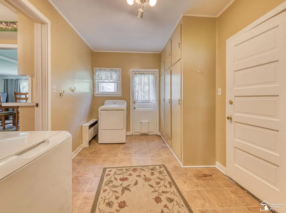 203 S Adrian Street Tecumseh City, MI 49286