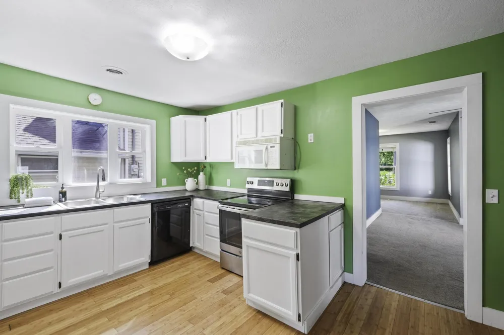 851 E Eighth Street Traverse City City, MI 49686