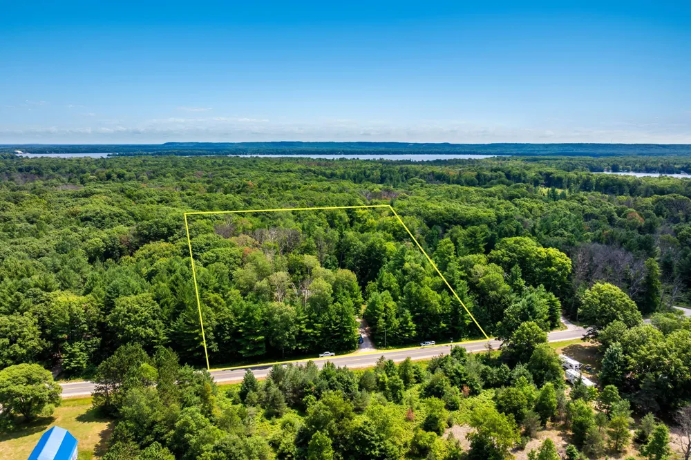 4893 S Betsie River Road Green Lake Township, MI 49643
