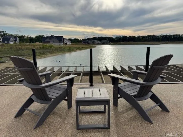 2352 Provencal Drive Commerce Charter Township, MI 48382