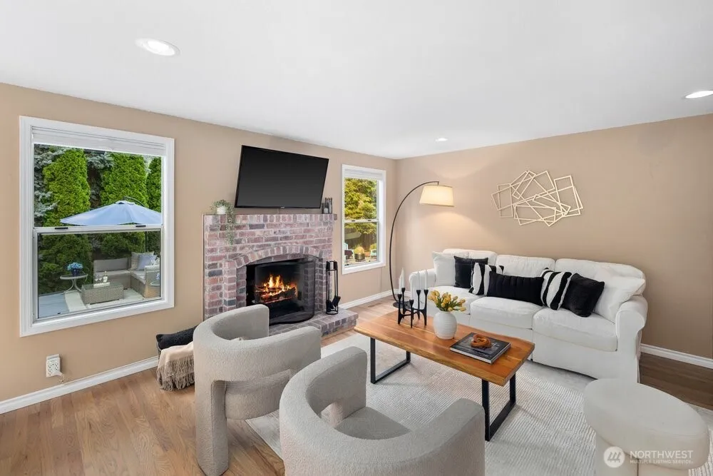 12138 NE 166th Place Bothell, WA 98011