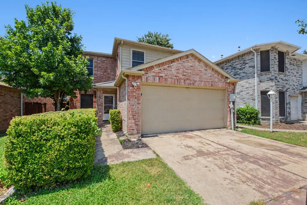 2016 Cardinal Lane Lewisville, TX 75077