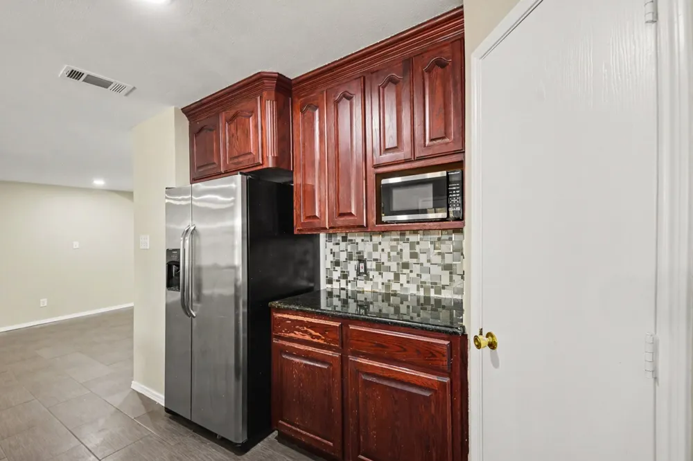 2016 Cardinal Lane Lewisville, TX 75077