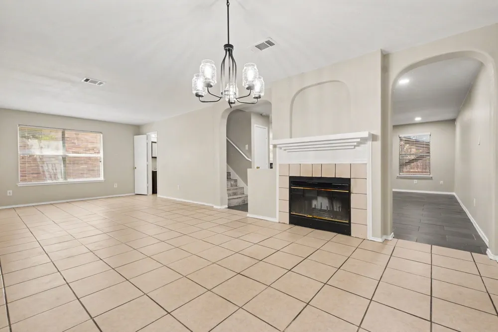 2016 Cardinal Lane Lewisville, TX 75077