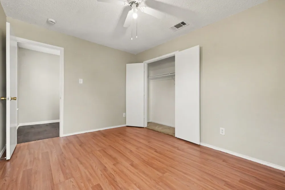 2016 Cardinal Lane Lewisville, TX 75077