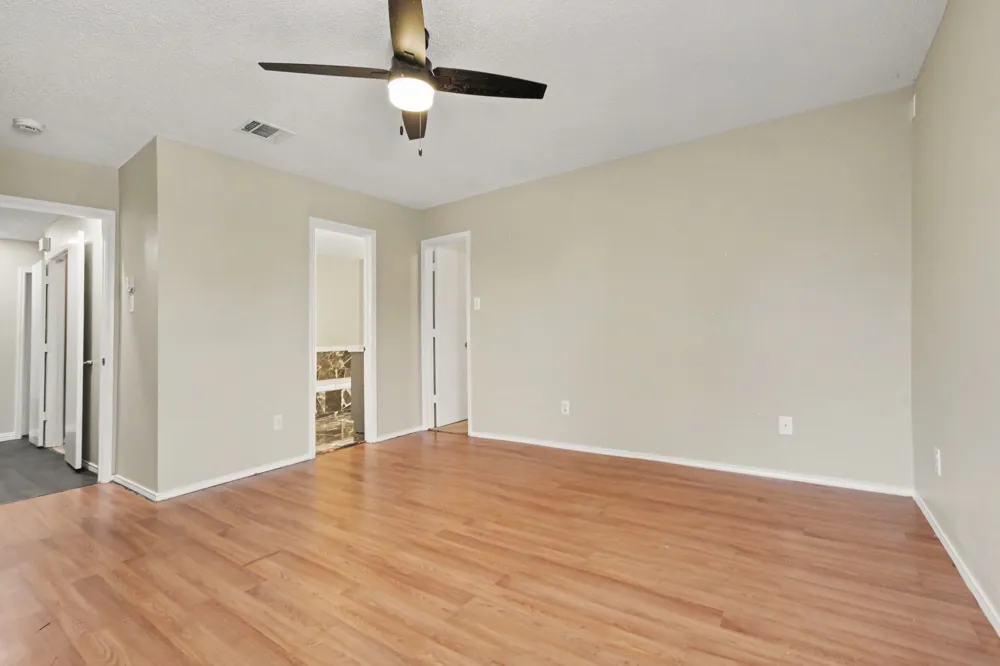2016 Cardinal Lane Lewisville, TX 75077