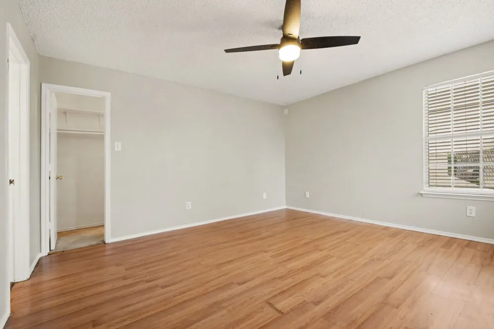 2016 Cardinal Lane Lewisville, TX 75077
