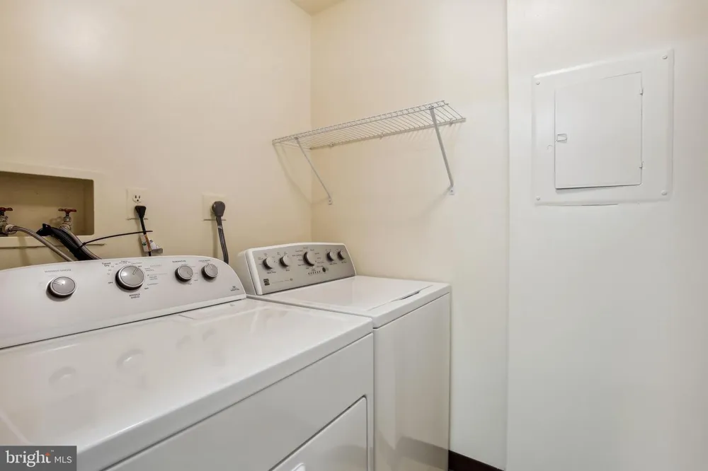 650 15TH STREET S #1 Arlington, VA 22202