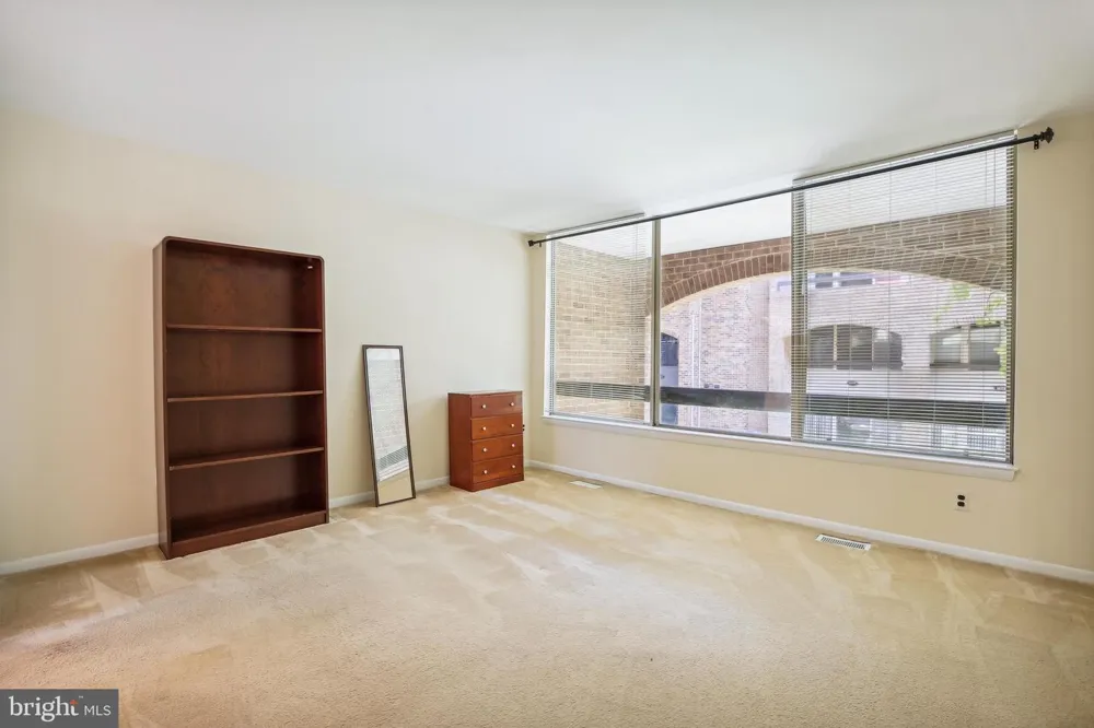 650 15TH STREET S #1 Arlington, VA 22202