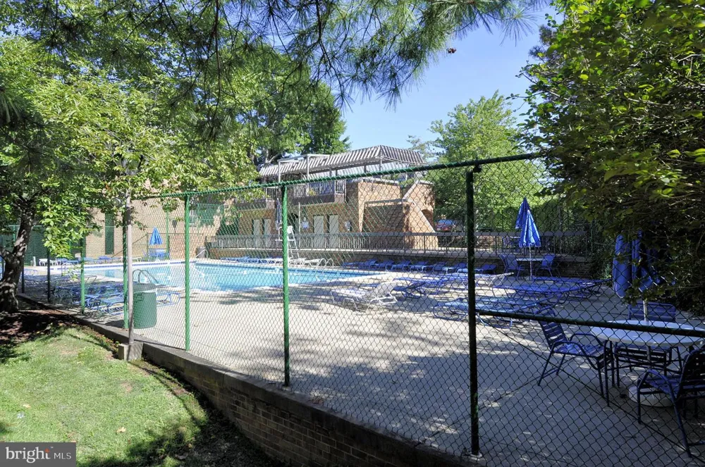 650 15TH STREET S #1 Arlington, VA 22202