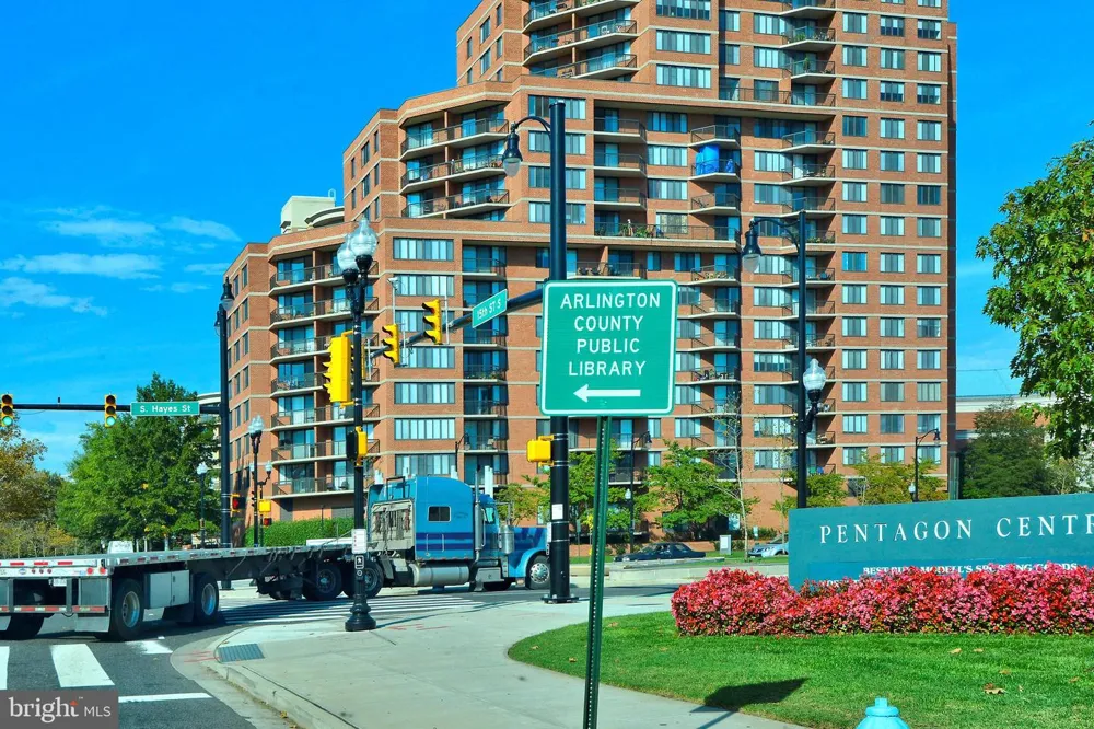 650 15TH STREET S #1 Arlington, VA 22202