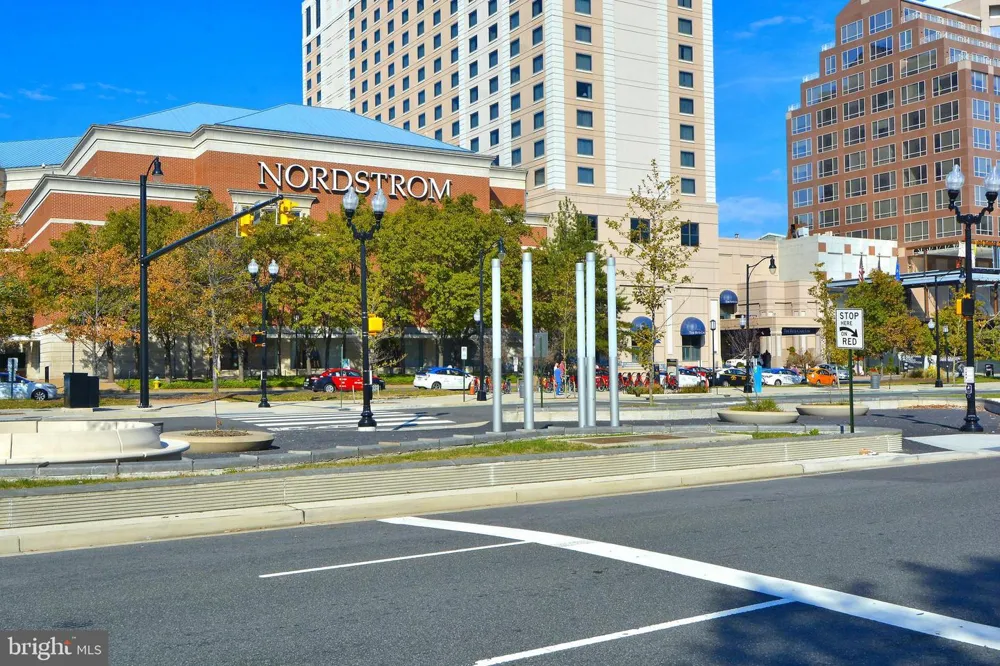 650 15TH STREET S #1 Arlington, VA 22202