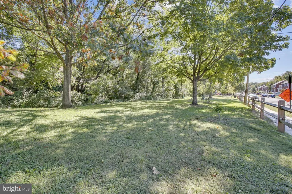 650 15TH STREET S #1 Arlington, VA 22202