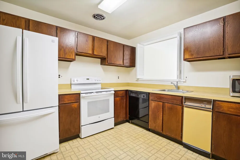 650 15TH STREET S #1 Arlington, VA 22202