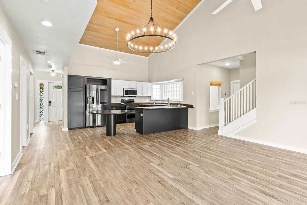 614 MOUNTAIN LAKE PLACE Lakeland, FL 33813