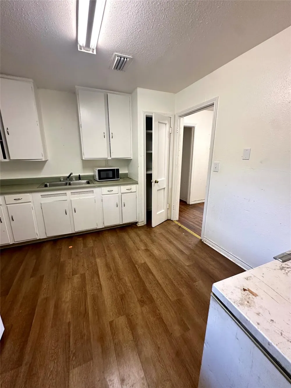 308 Dallas Street Groesbeck, TX 76642