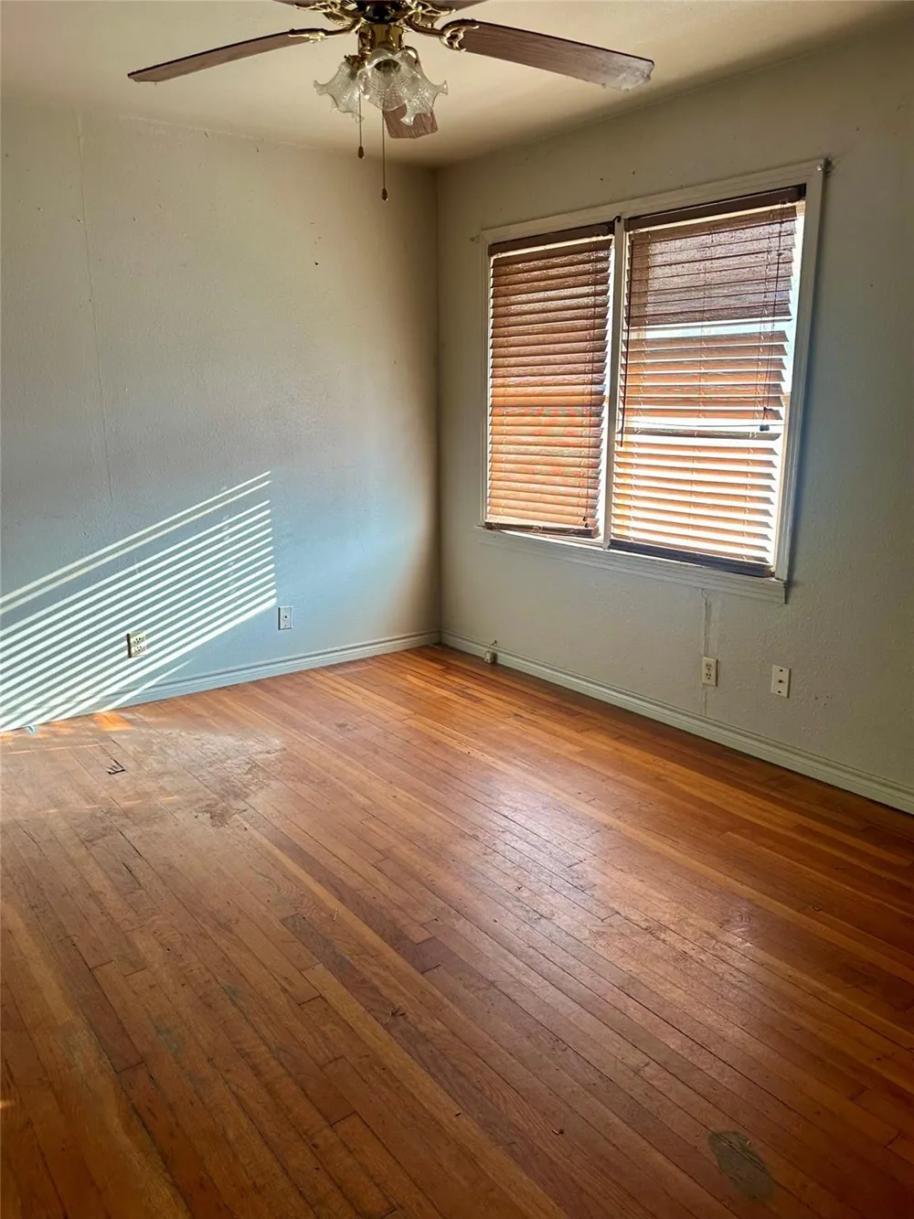 308 Dallas Street Groesbeck, TX 76642