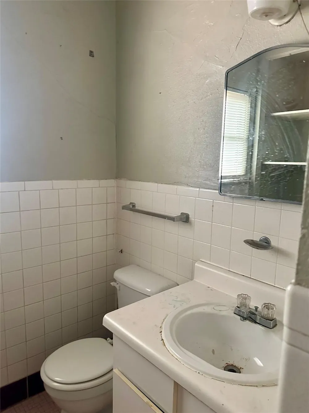 308 Dallas Street Groesbeck, TX 76642