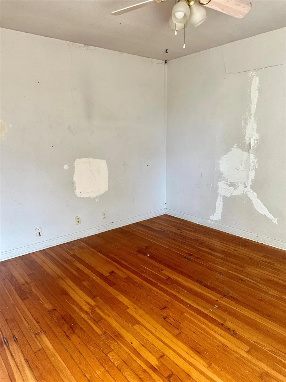 308 Dallas Street Groesbeck, TX 76642