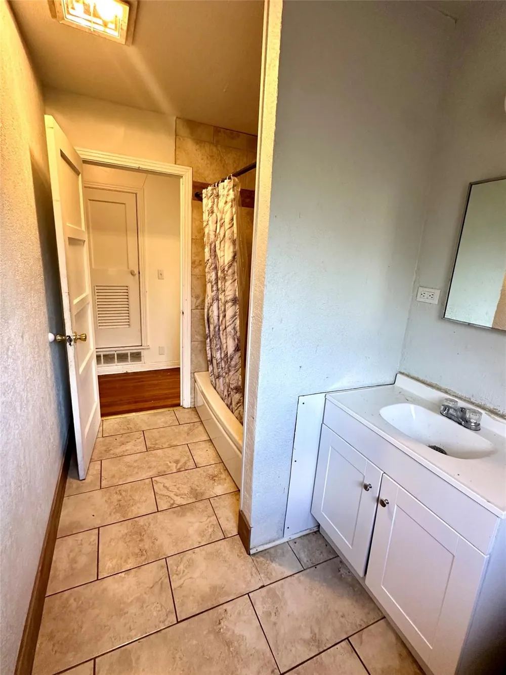 308 Dallas Street Groesbeck, TX 76642