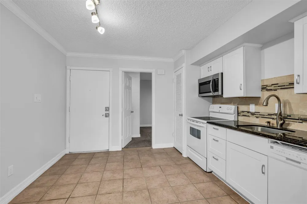 12900 Walden Road #703G Montgomery, TX 77356