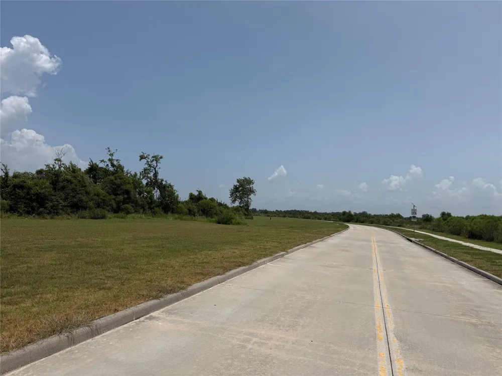 Gill Parkway Mont Belvieu, TX 77523
