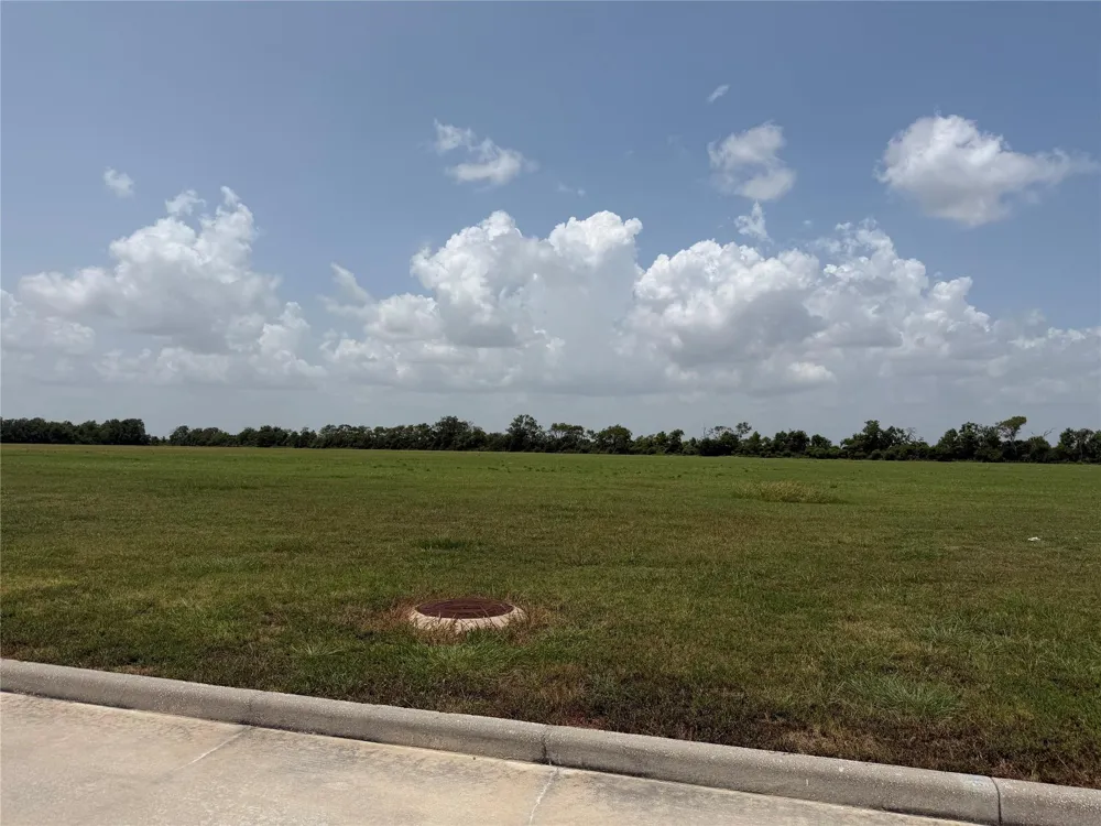 Gill Parkway Mont Belvieu, TX 77523