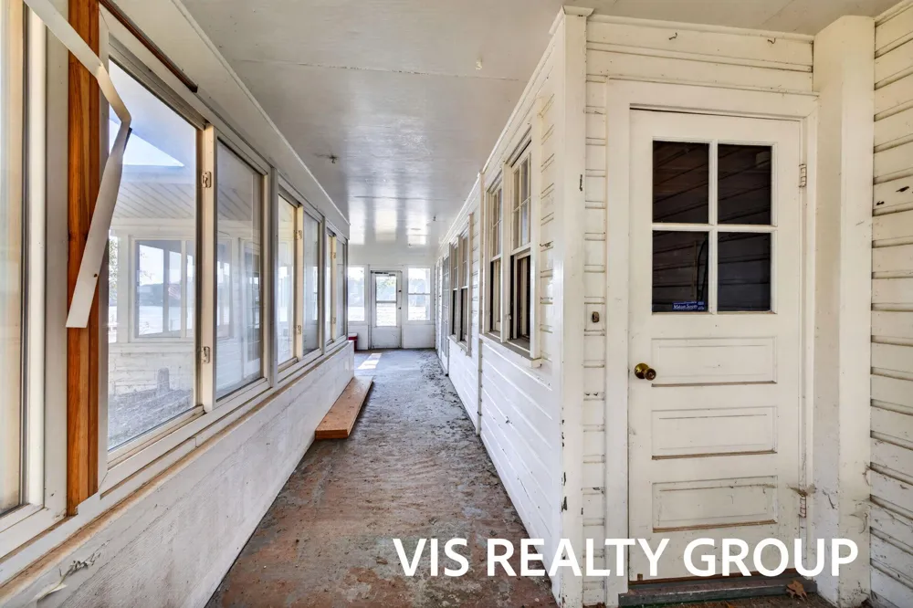 18295 Fruitport Road Spring Lake, MI 49456