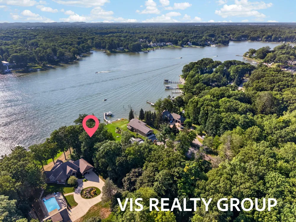 18295 Fruitport Road Spring Lake, MI 49456