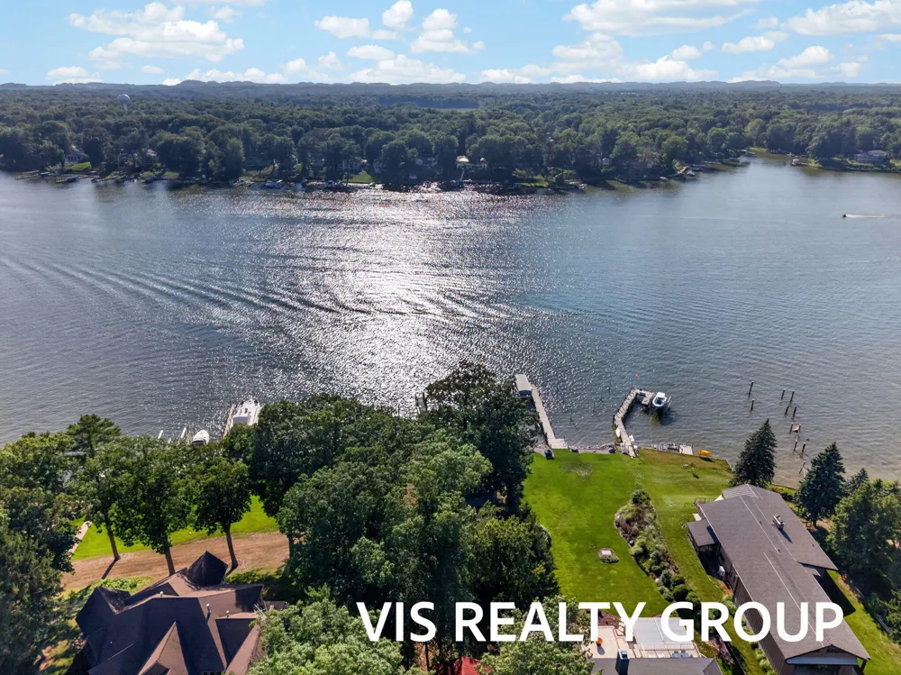 18295 Fruitport Road Spring Lake, MI 49456