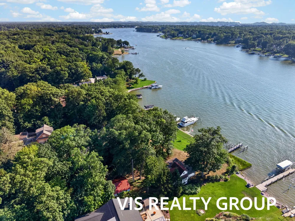 18295 Fruitport Road Spring Lake, MI 49456