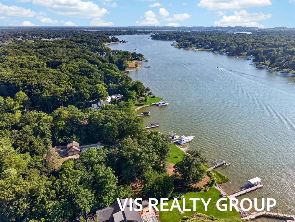18295 Fruitport Road Spring Lake, MI 49456