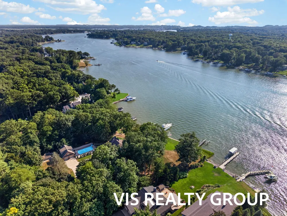 18295 Fruitport Road Spring Lake, MI 49456