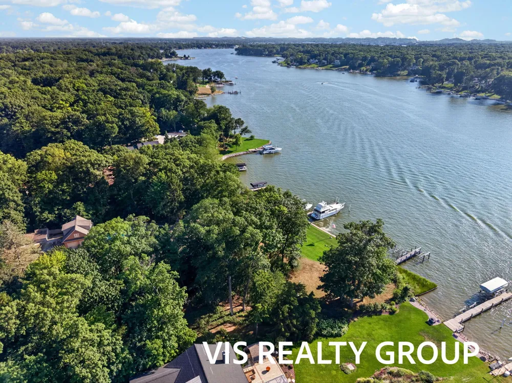 18295 Fruitport Road Spring Lake, MI 49456