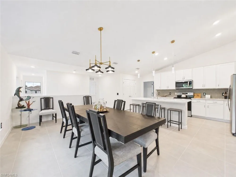 5683 Mayflower Way #901 Naples, FL 34142