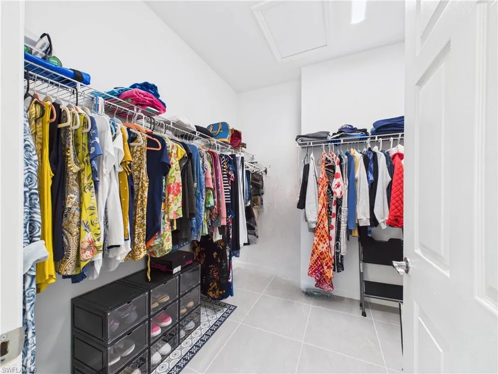 5683 Mayflower Way #901 Naples, FL 34142
