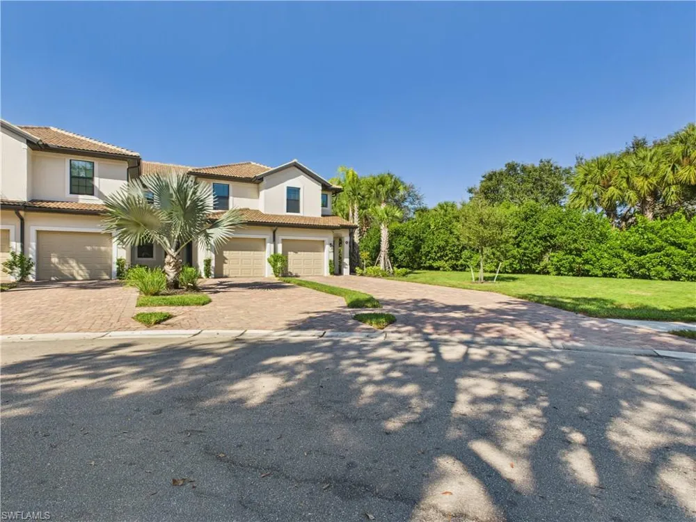5683 Mayflower Way #901 Naples, FL 34142