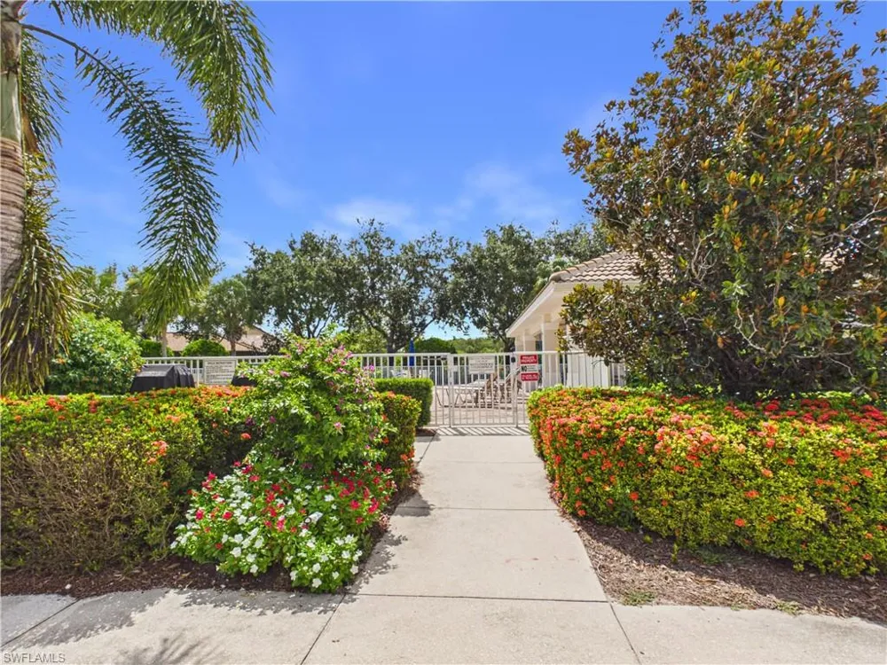 5683 Mayflower Way #901 Naples, FL 34142