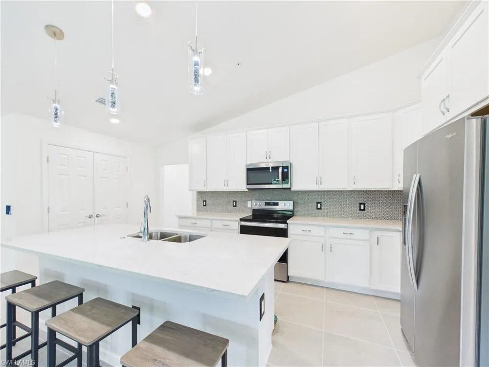 5683 Mayflower Way #901 Naples, FL 34142