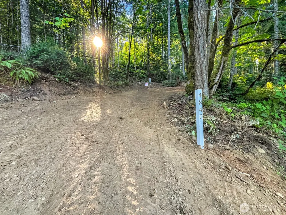 4840 Lake Cushman Road Hoodsport, WA 98548