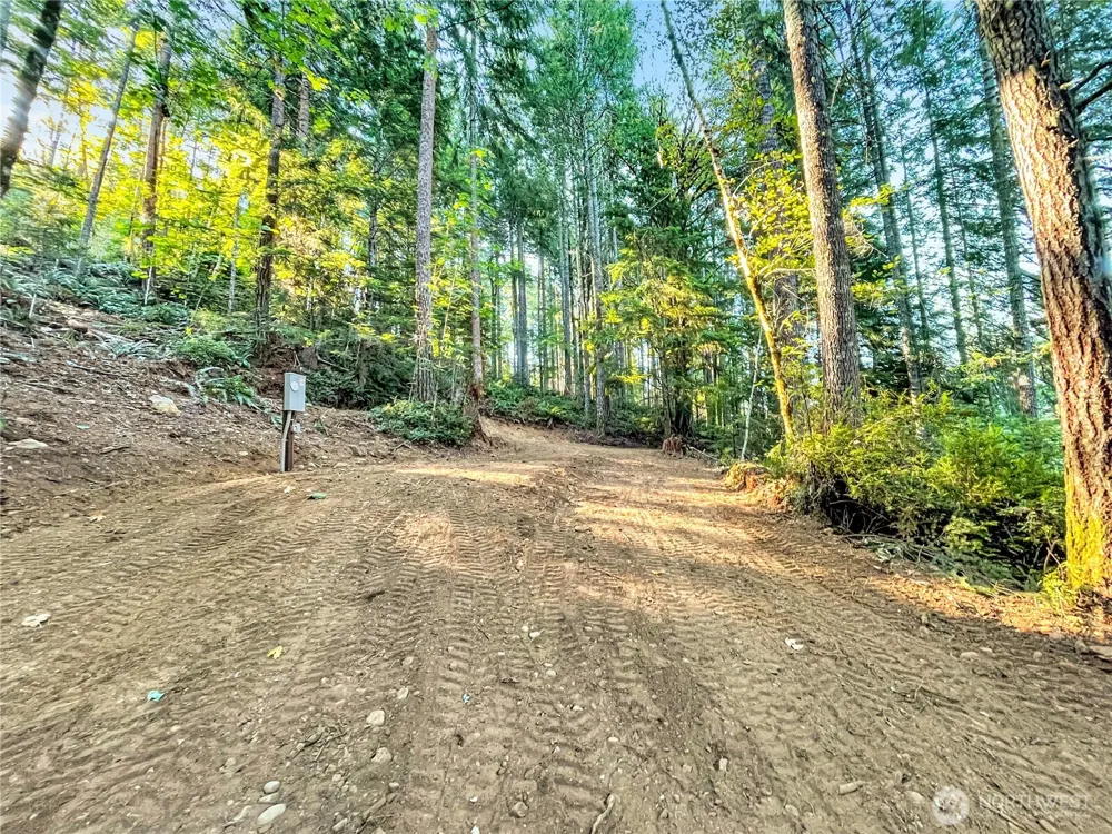 4840 Lake Cushman Road Hoodsport, WA 98548