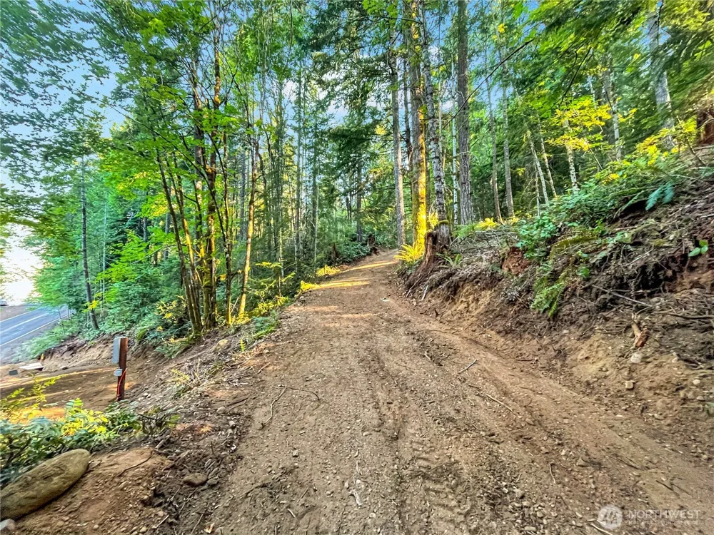 4840 Lake Cushman Road Hoodsport, WA 98548