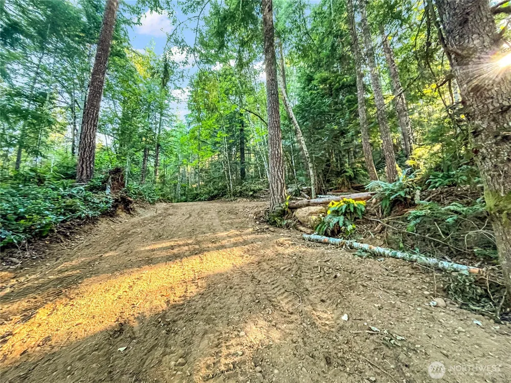 4840 Lake Cushman Road Hoodsport, WA 98548