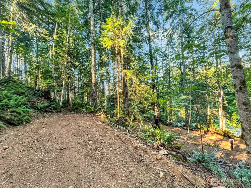 4840 Lake Cushman Road Hoodsport, WA 98548