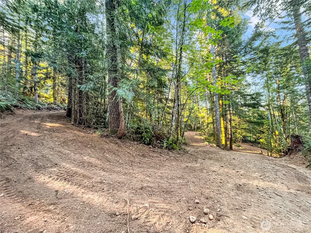 4840 Lake Cushman Road Hoodsport, WA 98548