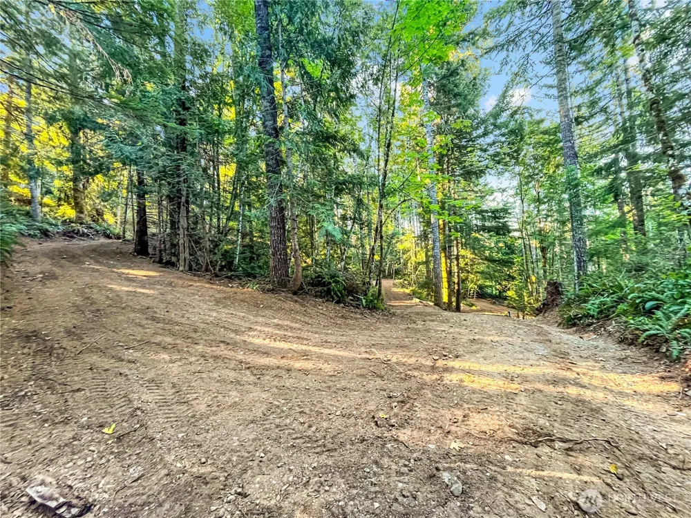 4840 Lake Cushman Road Hoodsport, WA 98548