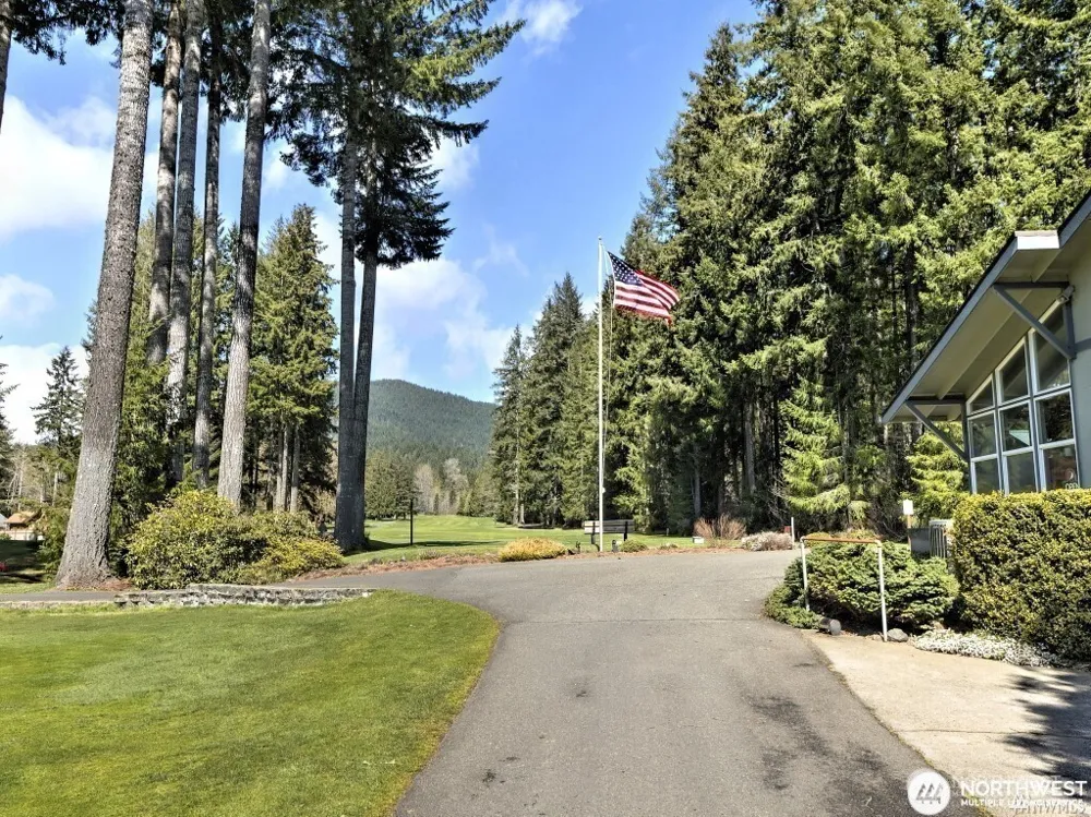 4840 Lake Cushman Road Hoodsport, WA 98548