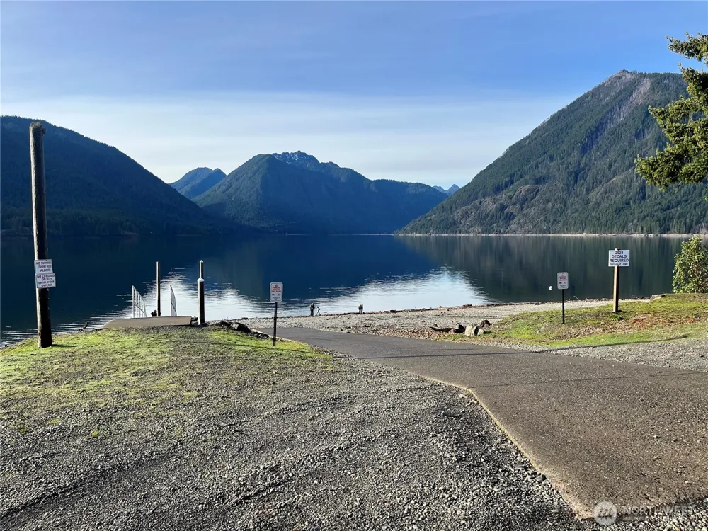 4840 Lake Cushman Road Hoodsport, WA 98548