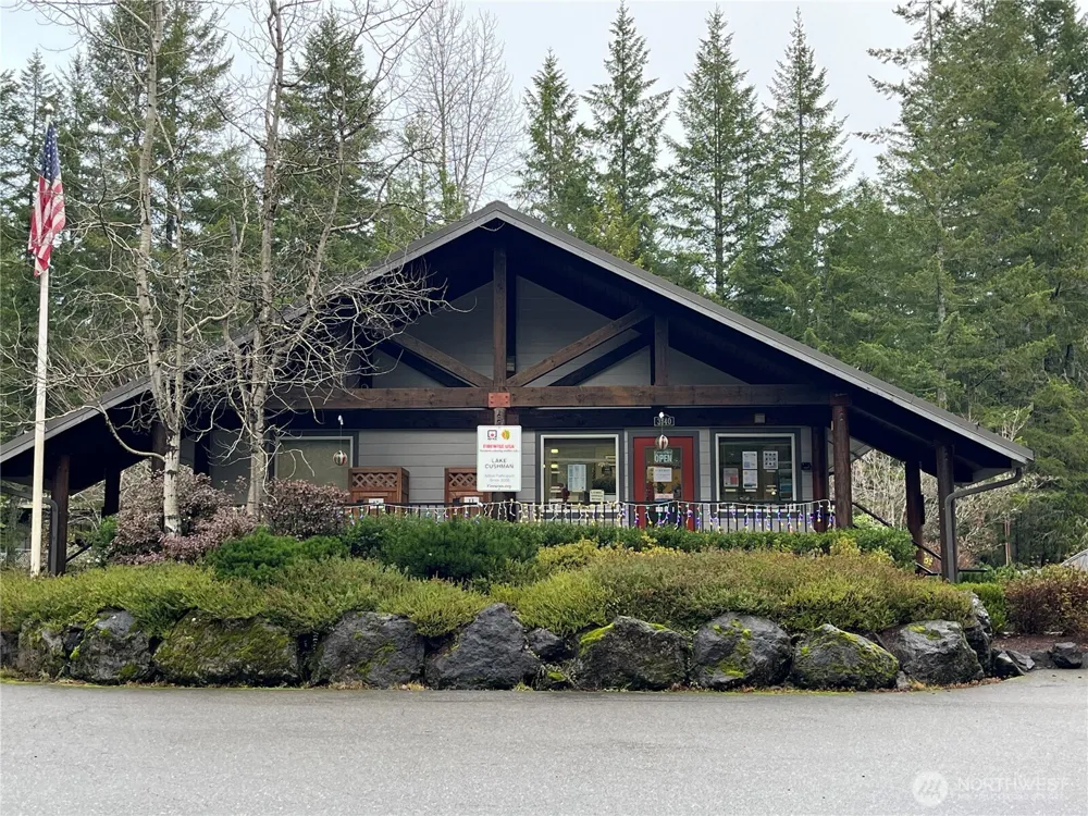 4840 Lake Cushman Road Hoodsport, WA 98548