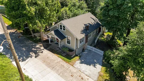 112 E Division Street